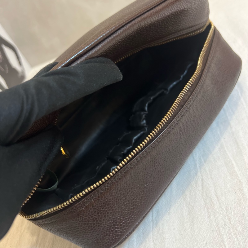 CHANEL 魚子醬化妝包-8