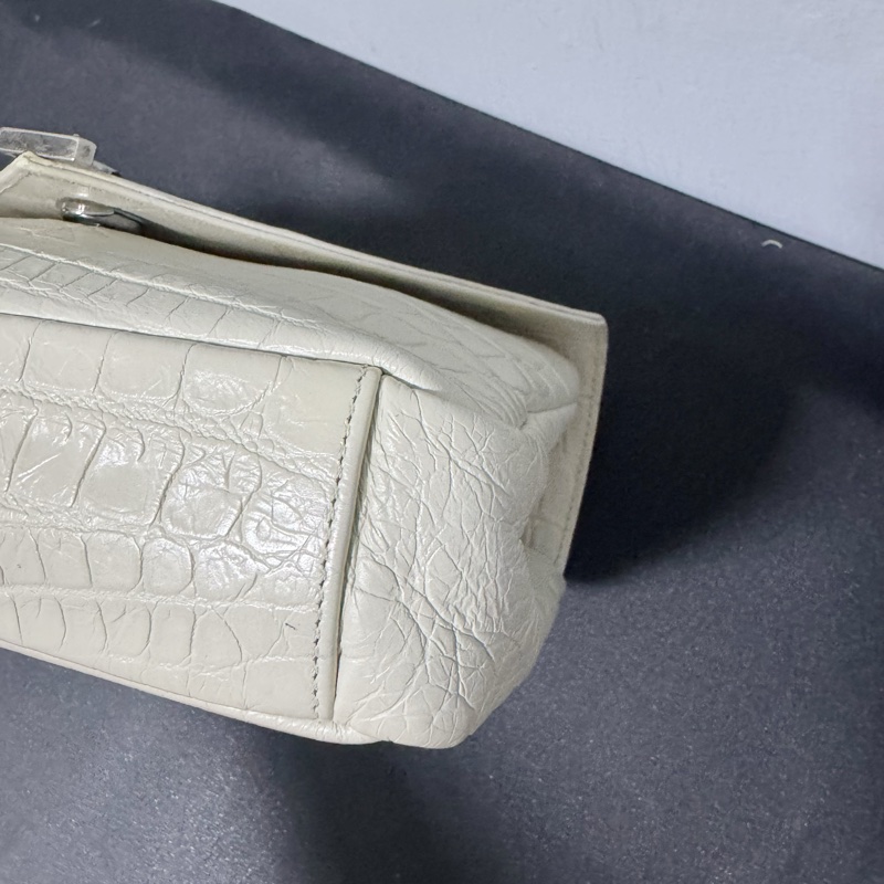 YSL鱷魚皮白色肩背包-11