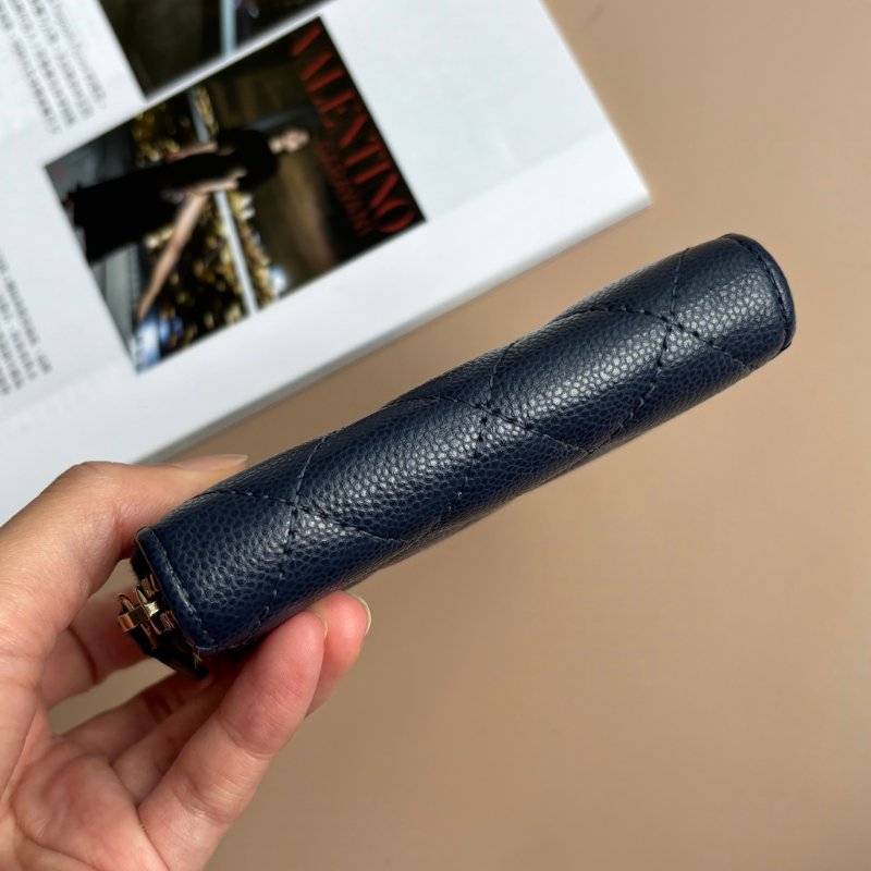 ::CHANEL::海軍藍色菱格荔枝紋牛皮淡金色雙C拉鍊零錢包-4