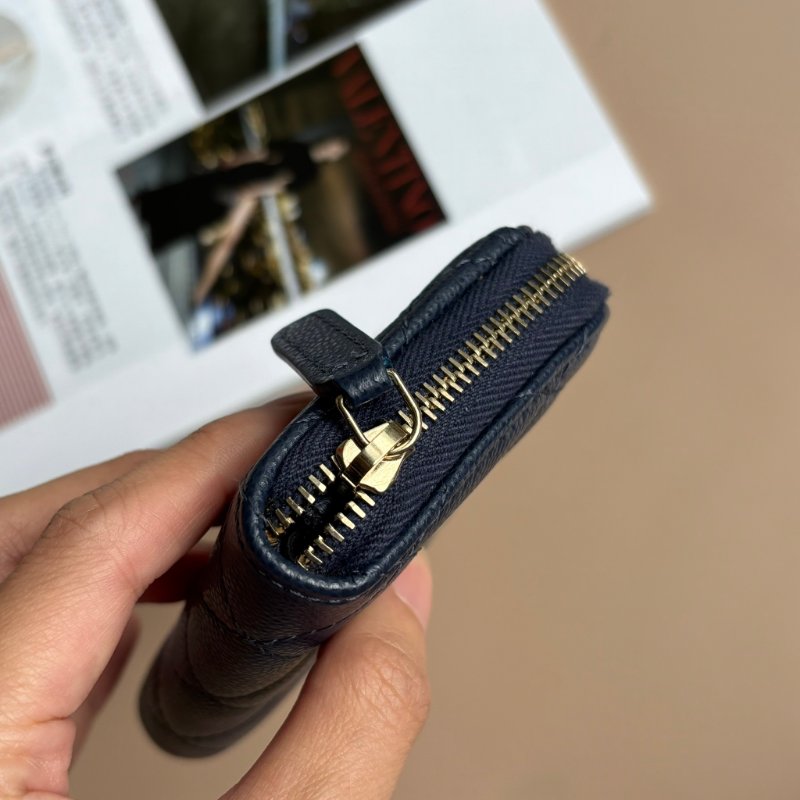 ::CHANEL::海軍藍色菱格荔枝紋牛皮淡金色雙C拉鍊零錢包-6