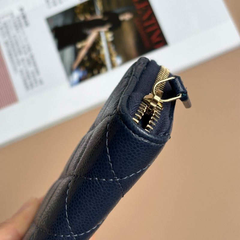 ::CHANEL::海軍藍色菱格荔枝紋牛皮淡金色雙C拉鍊零錢包-11