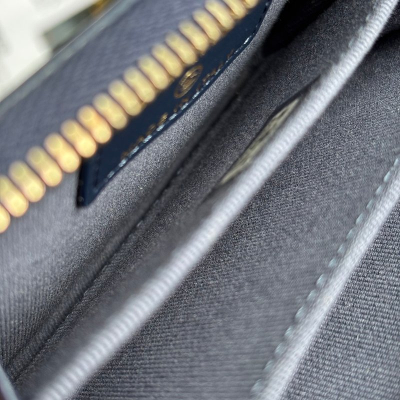 ::CHANEL::海軍藍色菱格荔枝紋牛皮淡金色雙C拉鍊零錢包-13