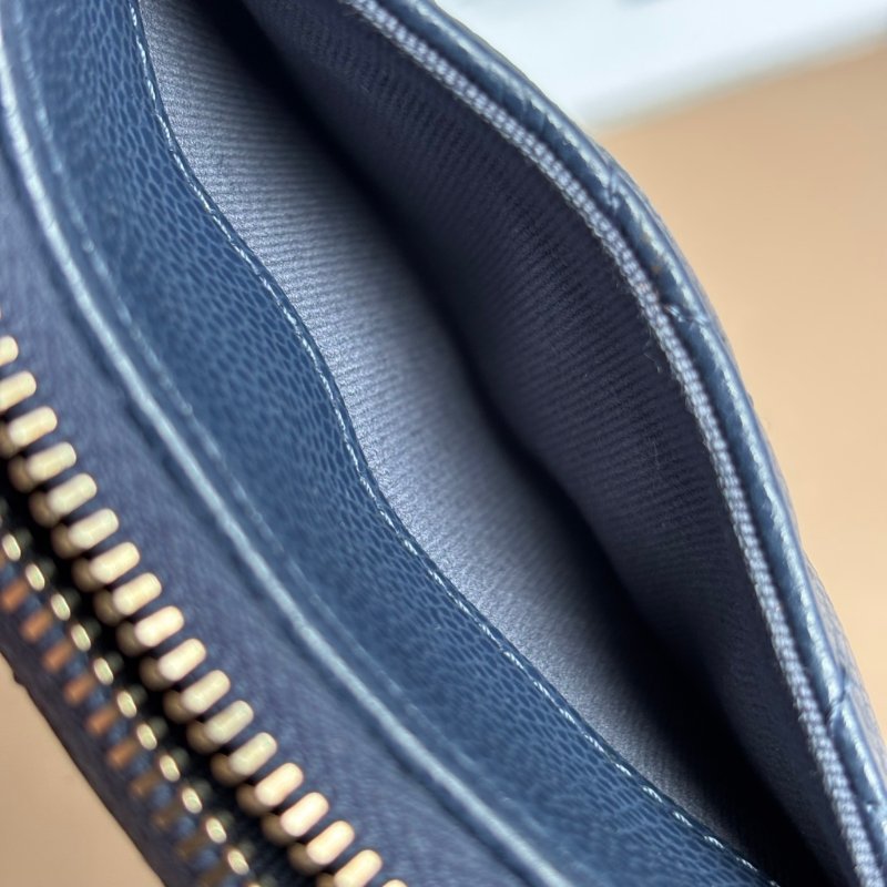 ::CHANEL::海軍藍色菱格荔枝紋牛皮淡金色雙C拉鍊零錢包-18