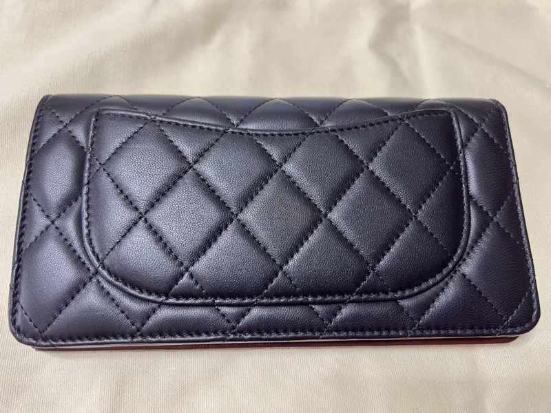 香奈兒羊皮對開長夾(黑)-1