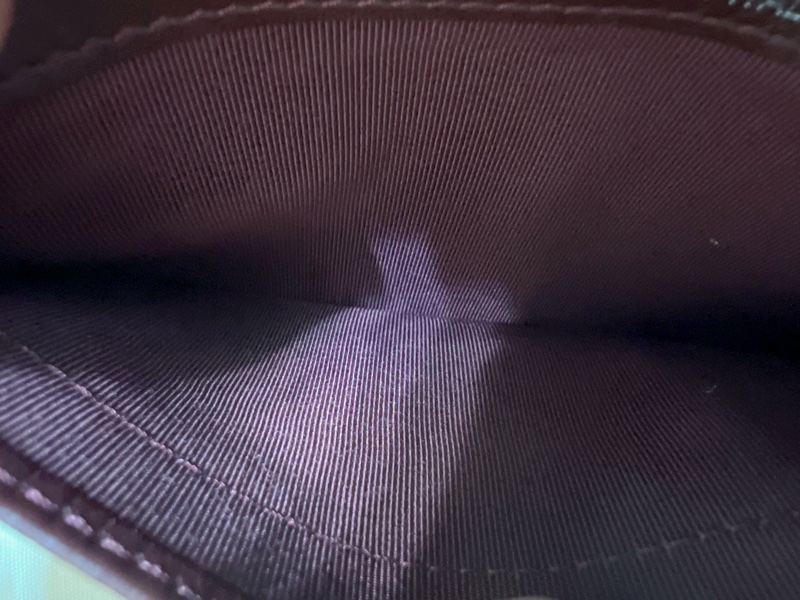 香奈兒羊皮對開長夾(黑)-17