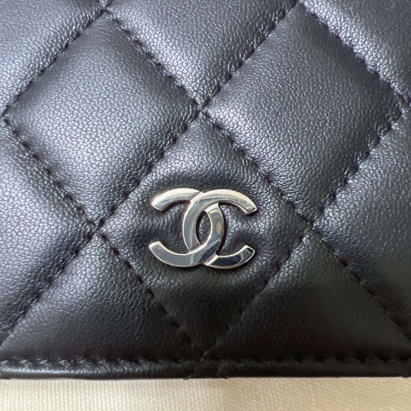 香奈兒羊皮對開長夾(黑)-20