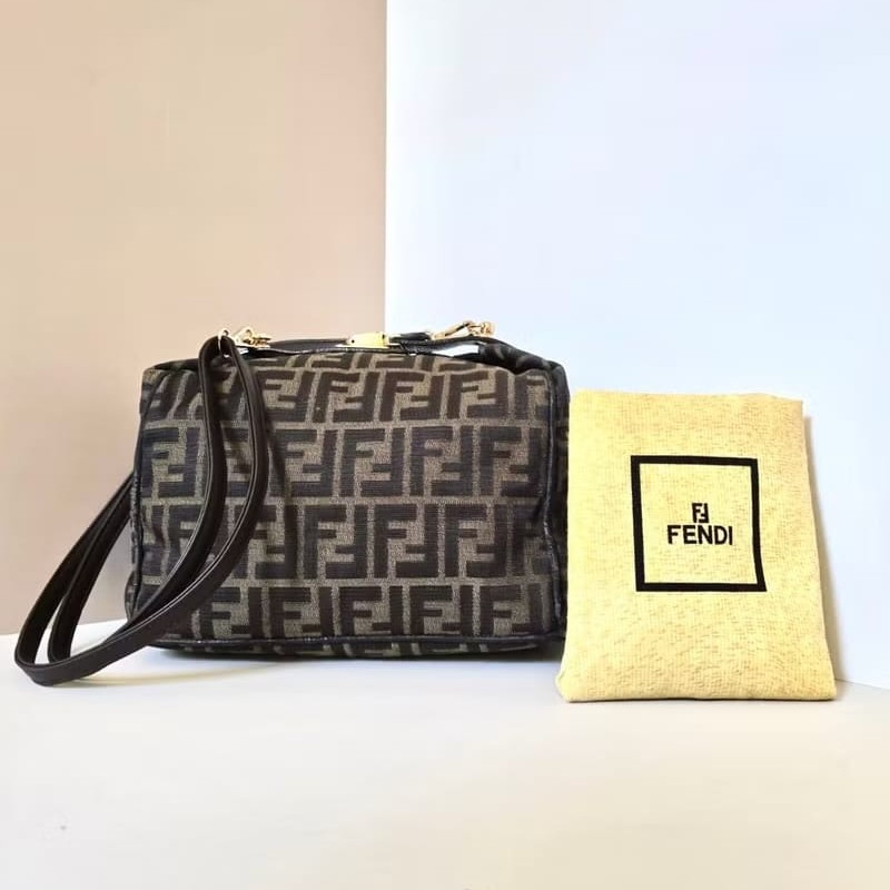 【LA LUNE】絕版古董包 Fendi中古二手老花盒子 側背包 斜孭包 皮革包 單肩包-0