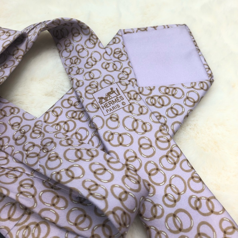 Hermes 粉紅色圈圈領帶O347-4