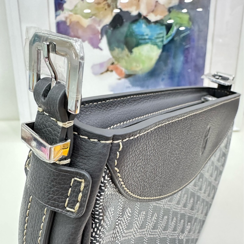 全新goyard/戈雅灰y字滿印hirondelle 月亮包 24年標-6