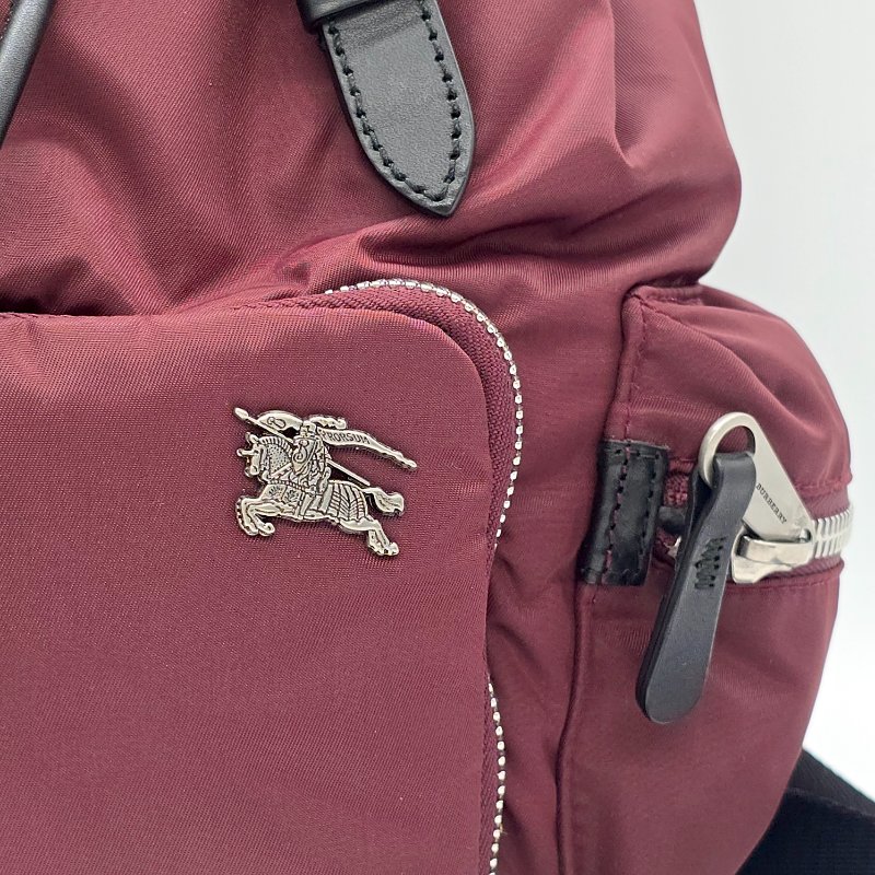 BURBERRY 巴寶莉 THE RUCKSACK 小號 戰馬LOGO 酒紅色 尼龍 扣式 後背包-12