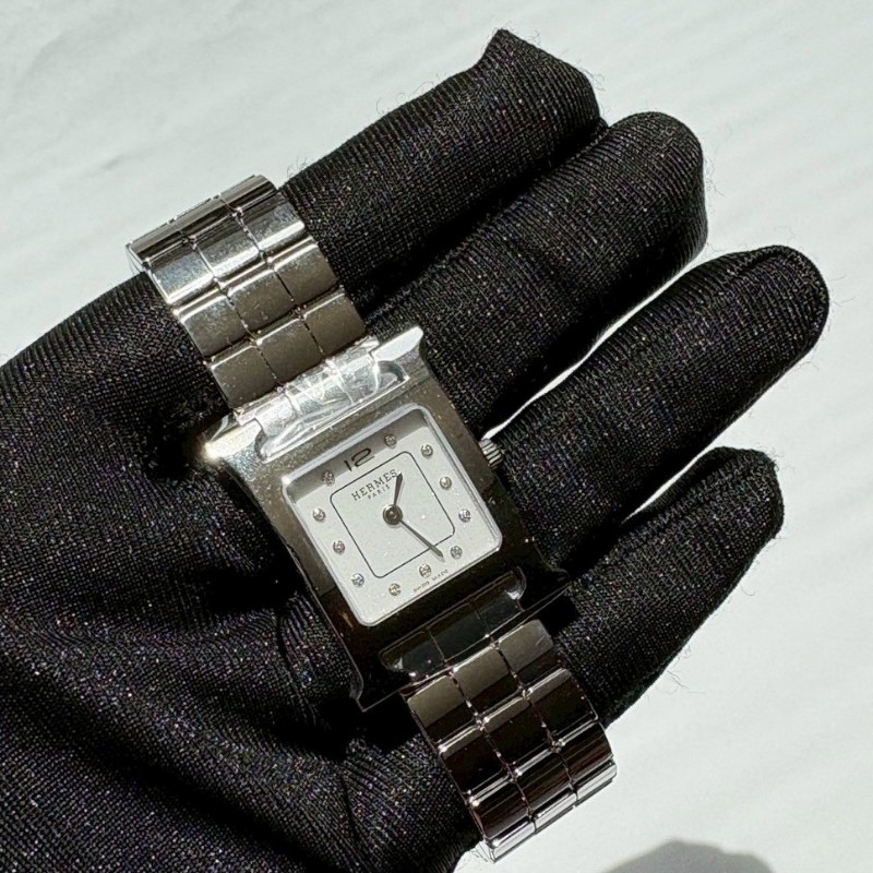 Hermes 不鏽鋼鍊帶銀H面11點鑽女錶-6