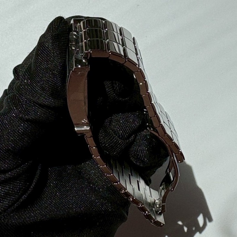 Hermes 不鏽鋼鍊帶銀H面11點鑽女錶-8