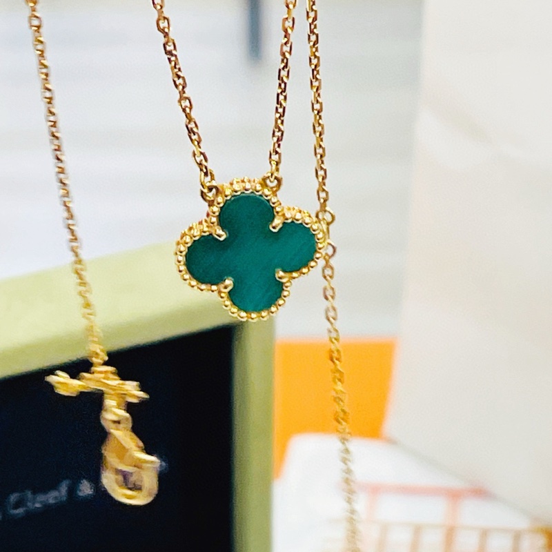 VCA梵克雅寶四葉草🍀AU750孔雀石項鍊中號-4