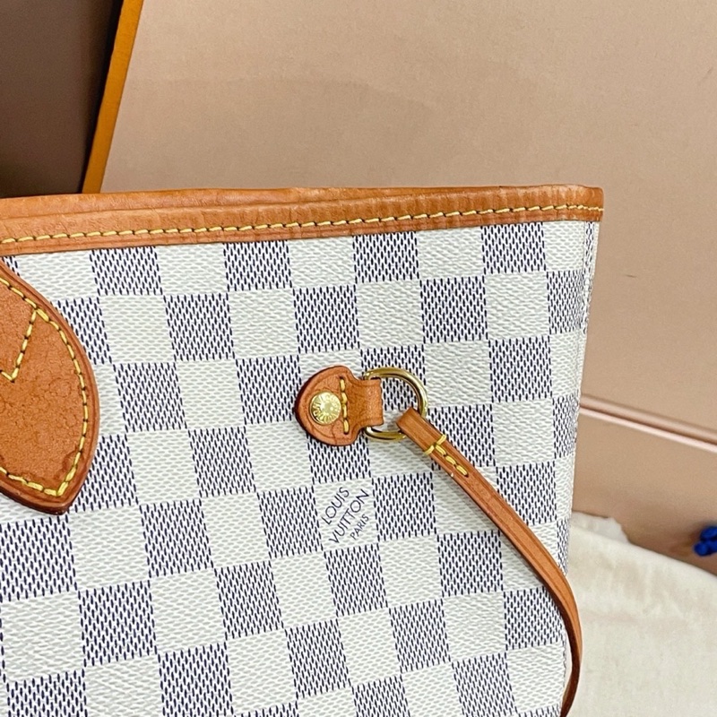 lv路易威登 白棋盤格neverfull👜～容量很足✨上班通勤好單品🥰-5