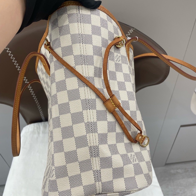 lv路易威登 白棋盤格neverfull👜～容量很足✨上班通勤好單品🥰-18
