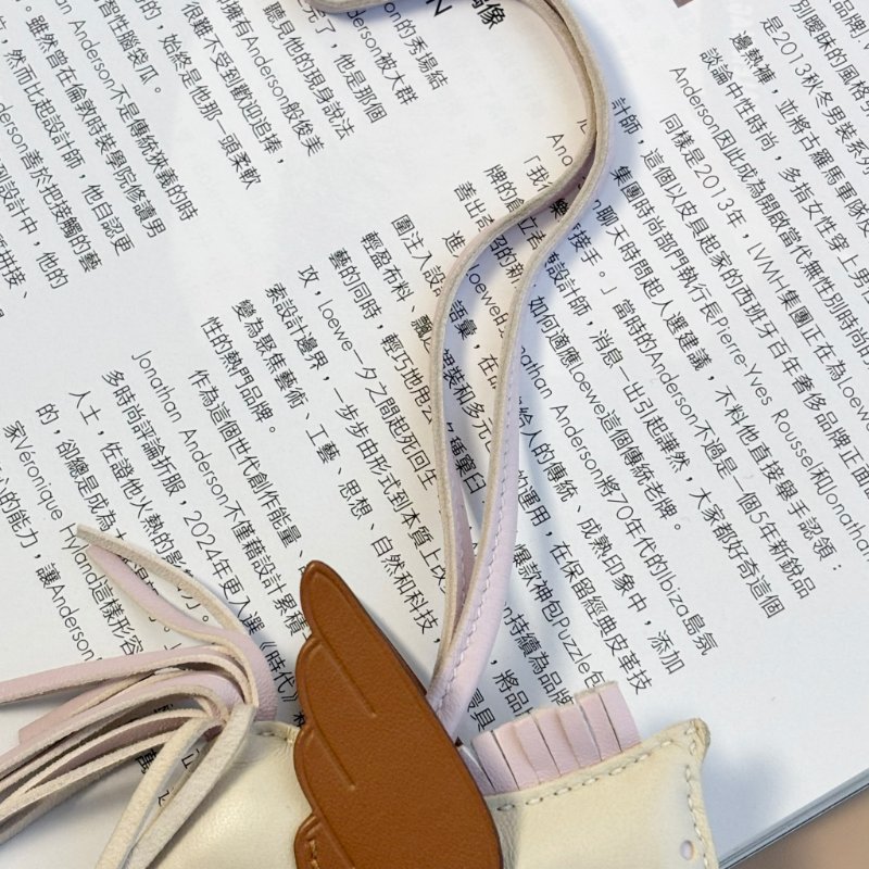 ::HERMES:: Rodeo 奶昔白小馬 x 棕色 拼接淡粉色 吊飾-6