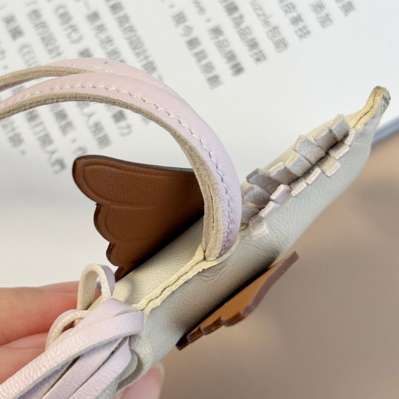 ::HERMES:: Rodeo 奶昔白小馬 x 棕色 拼接淡粉色 吊飾-10