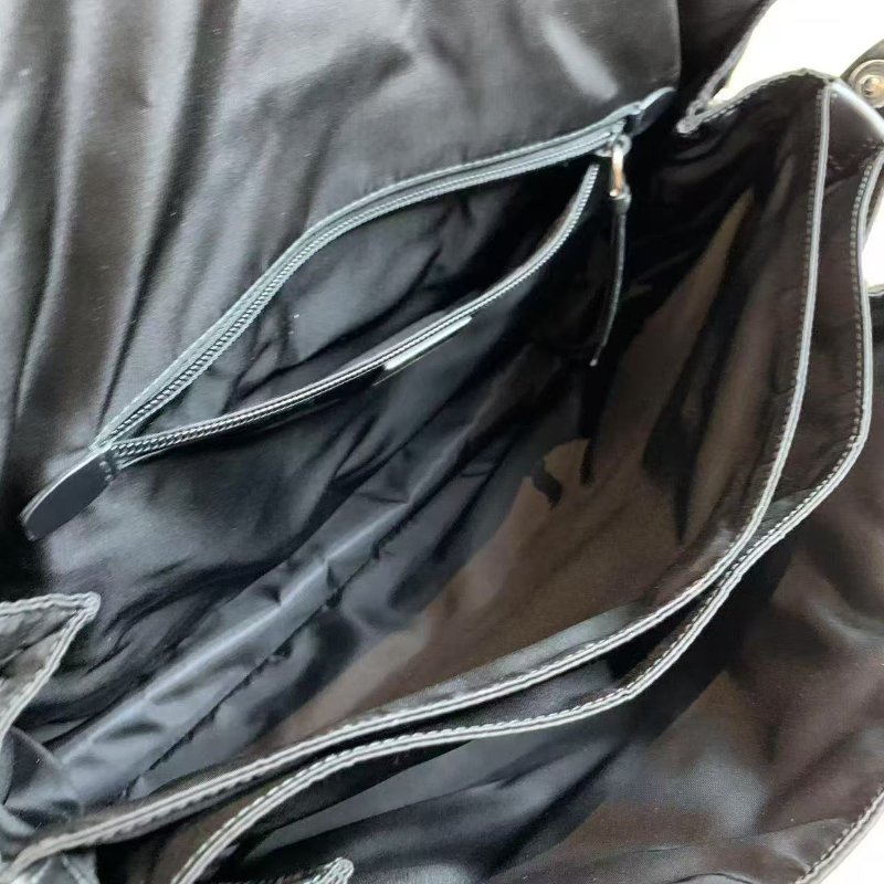 PRADA cini三角標大號郵差包 新款 尺寸36*28*14 99新配件塵袋-7