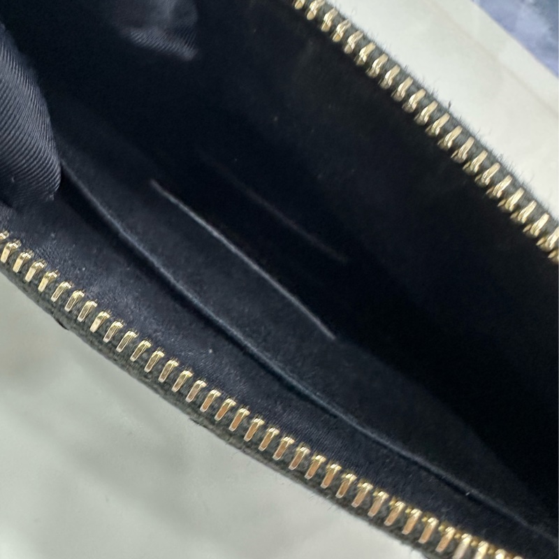 ysl 聖羅蘭 黑金魚子醬V紋拉鍊手拿包 皮夾 底長約21厘米-7