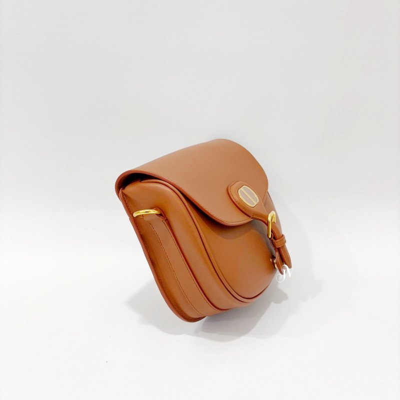 DIOR BOBBY 駝色小牛皮中號下蓋側背包-2