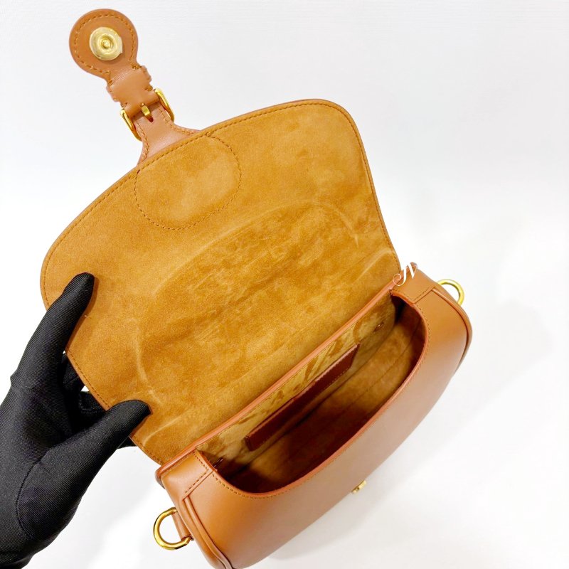 DIOR BOBBY 駝色小牛皮中號下蓋側背包-5