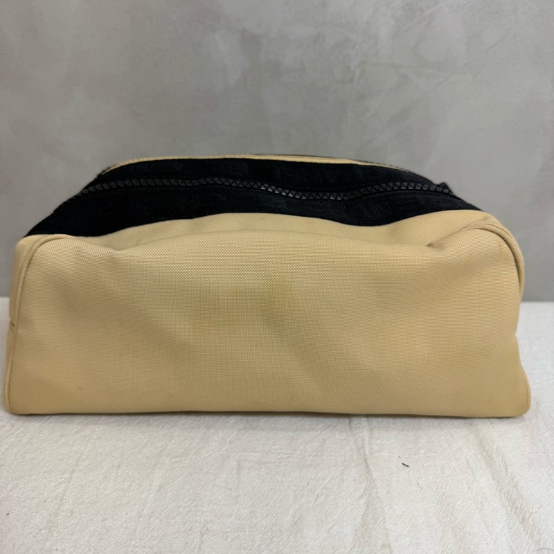 CHANEL奶茶拼黑 帆布手拿包-3