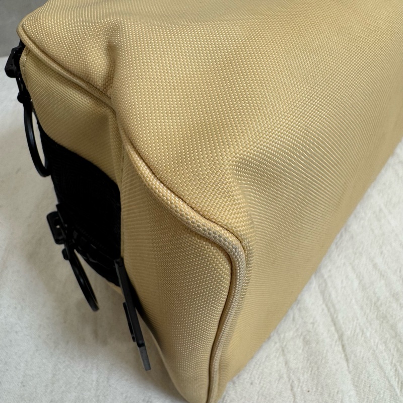 CHANEL奶茶拼黑 帆布手拿包-8