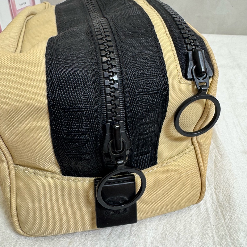 CHANEL奶茶拼黑 帆布手拿包-13