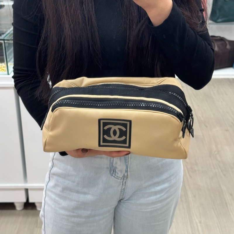 CHANEL奶茶拼黑 帆布手拿包-19