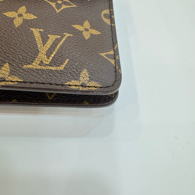 Louis Vuitton 雙面豆豆信封斜背包-11