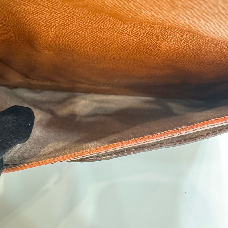 Louis Vuitton 雙面豆豆信封斜背包-19