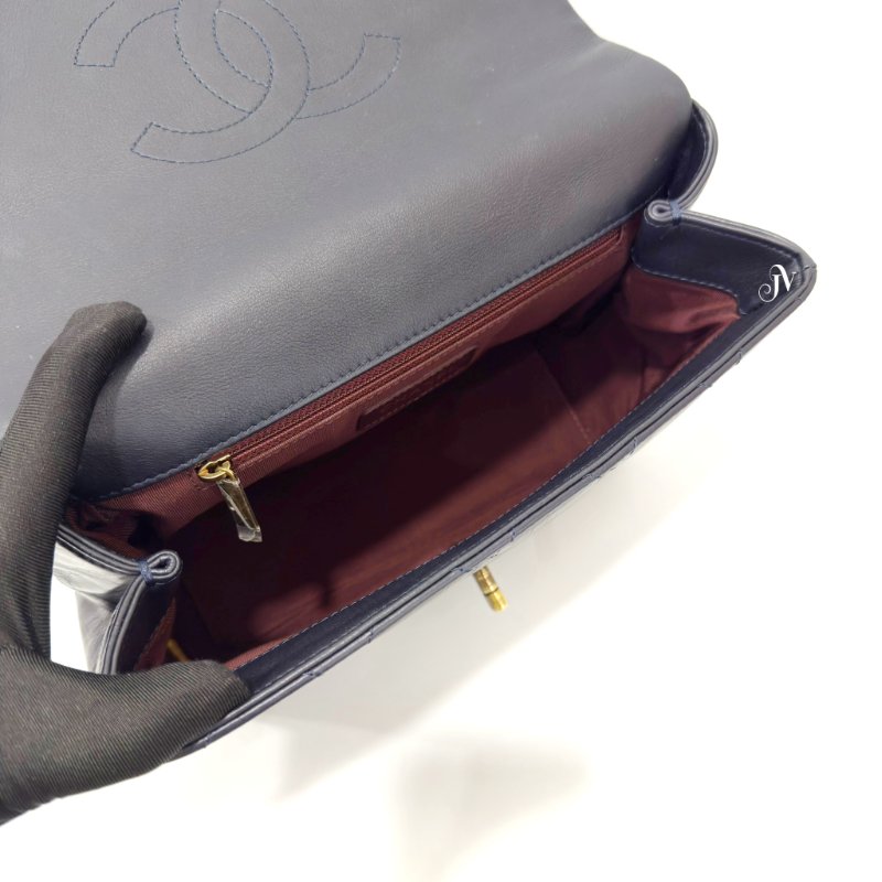 CHANEL 海軍藍牛皮古銅金釦口蓋手提肩背包-5