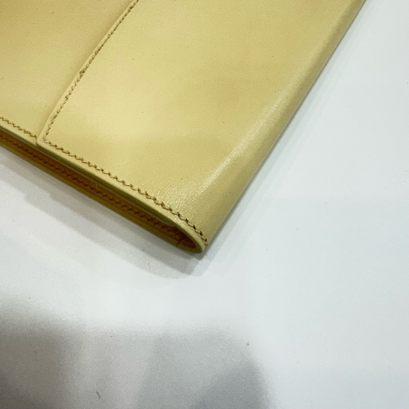 HERMES 奶白色牛皮鎖頭手拿包-8