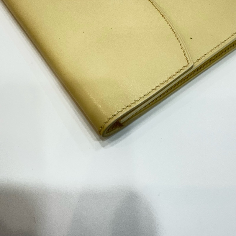 HERMES 奶白色牛皮鎖頭手拿包-9
