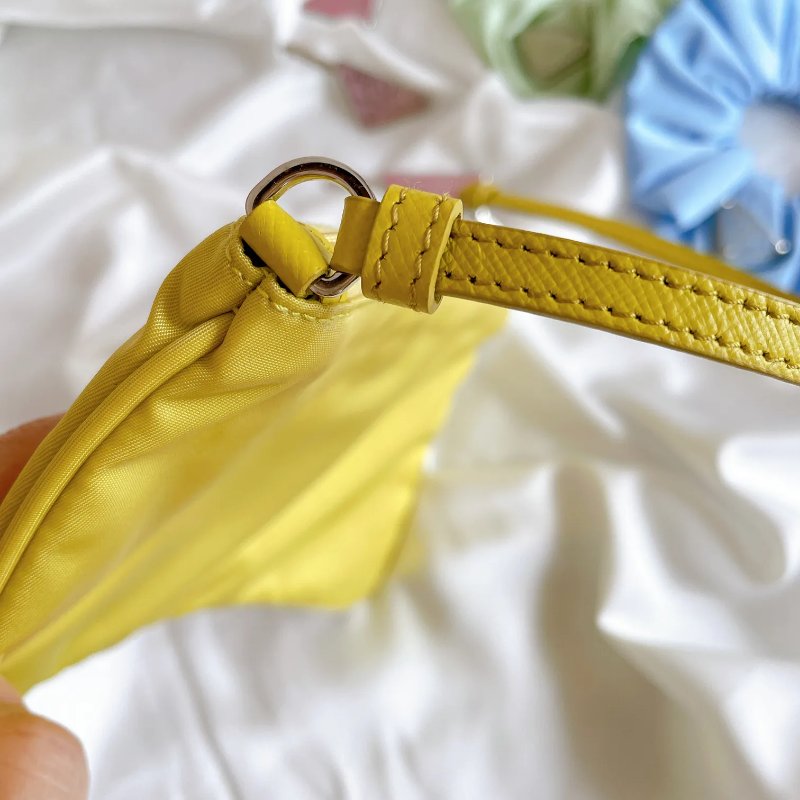 Prada 黃色再生尼龍腋下包-7
