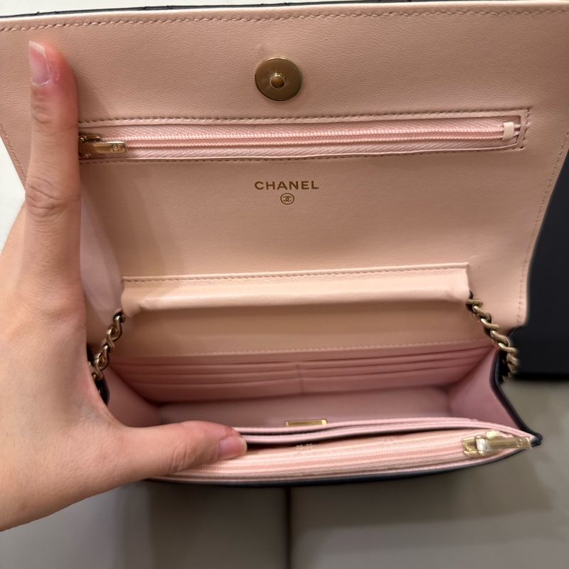 CHANEL 小羊皮 WOC 粉/黑 附零錢包❤️-14