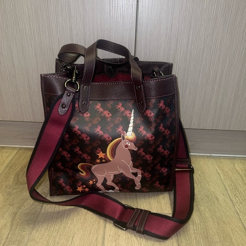 Coach 三用托特包