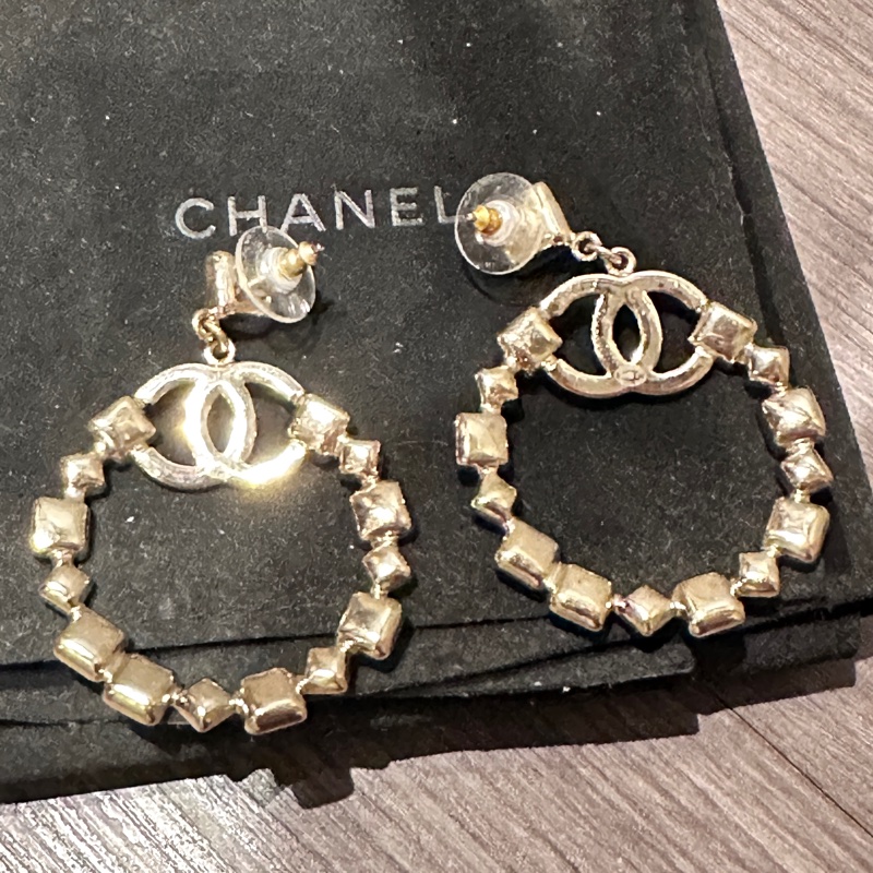 Chanel 不規則造型超閃大圓耳環-4