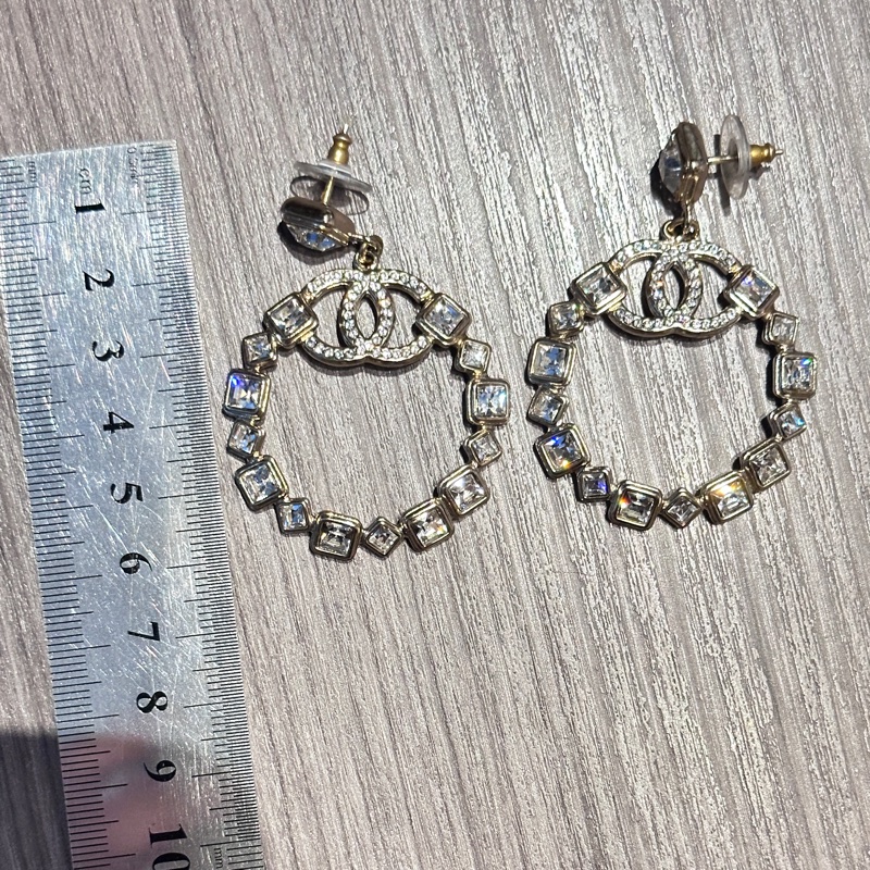 Chanel 不規則造型超閃大圓耳環-7
