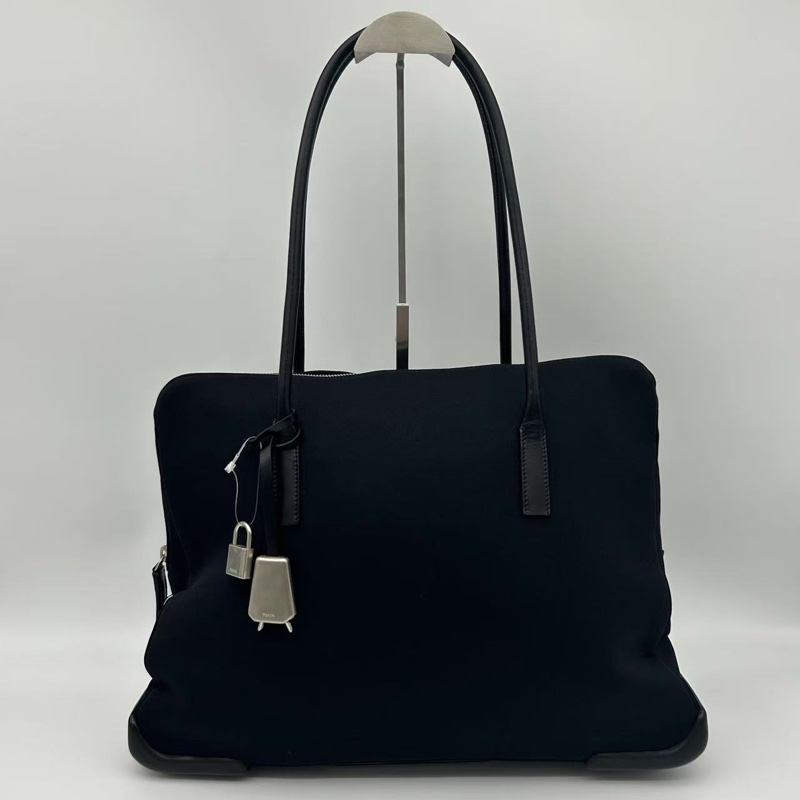 「JL精品代購」9新 Prada棉拼皮黑銀大托特包-0