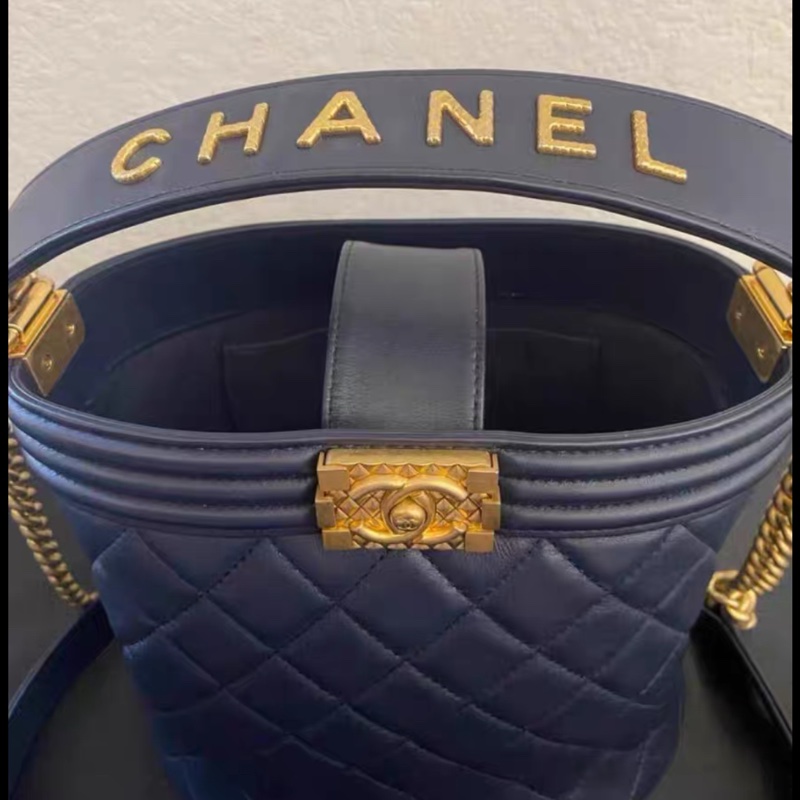 CHANEL香奈儿【9成新 黑色 30开 leboy 水桶包 菱格纹小牛皮 支持验货宝 小号金色链条水桶包单肩包 】-2