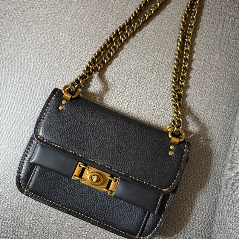 Coach 斜背包 鏈條包 小香-1