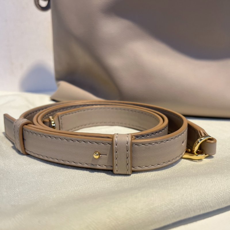 【LOEWE 羅威】Flamenco Clutch 中款 納帕小牛皮 手拿包 肩背包 斜背包 沙色-4