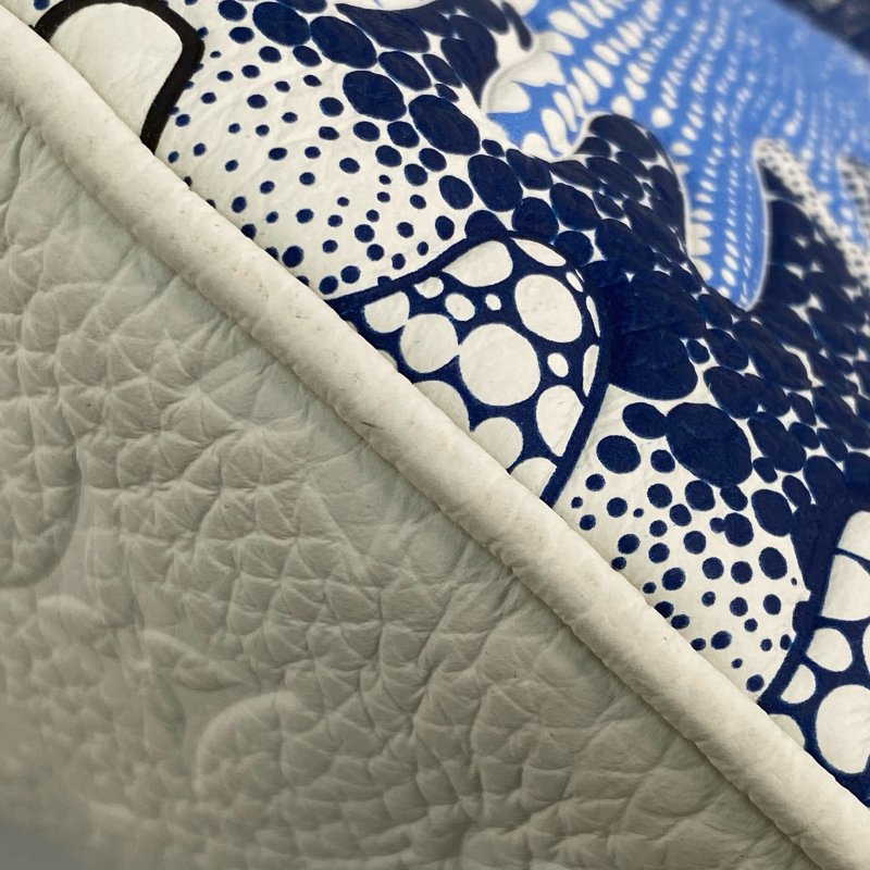 △ Louis Vuitton 路易威登 White Calfskin Monogram LV x YK Maxi Bum Bag M21680 白色小牛皮經典老花草間彌生聯名護心袋 - 257014599-8