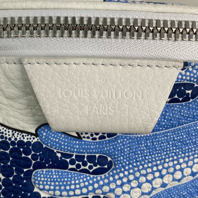 △ Louis Vuitton 路易威登 White Calfskin Monogram LV x YK Maxi Bum Bag M21680 白色小牛皮經典老花草間彌生聯名護心袋 - 257014599-11