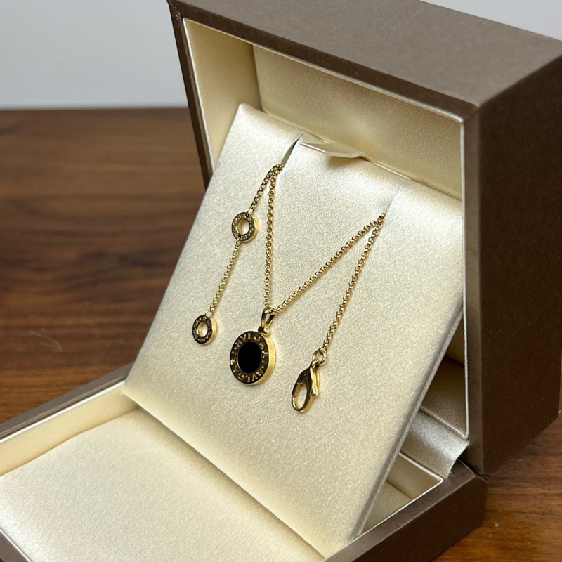 寶格麗BVLGARI系列黃金項鏈鑲嵌黑瑪瑙圓餅項鏈-2