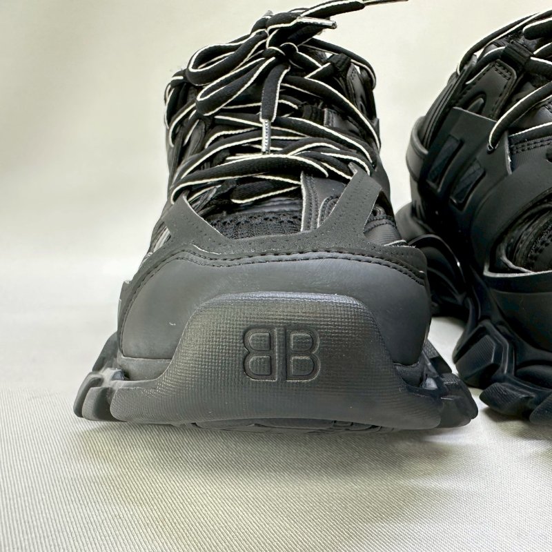 BALENCIAGA TRACK黑色老爹鞋-6