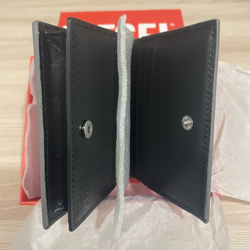 DIESEL 1DR_Bi Fold Iii 鏡面皮革雙折皮夾-16