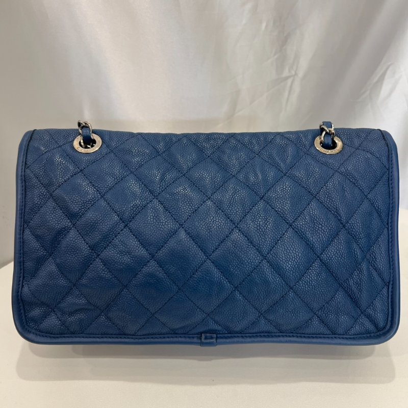 CHANEL 15開 藍荔枝皮銀扣機場包-1