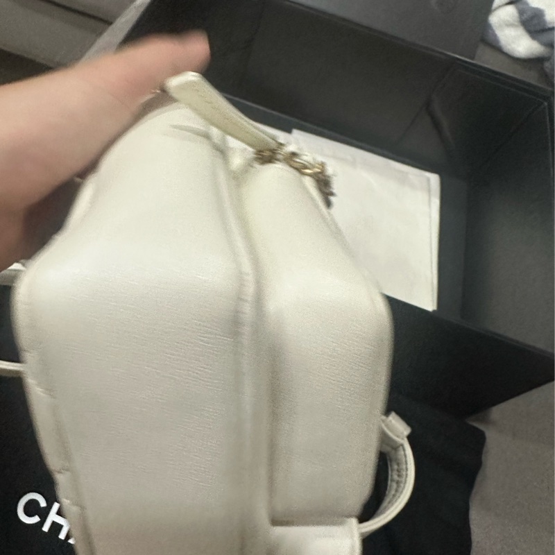 香奈兒Chanel 22C白色金扣雙口袋相機包又叫炸藥包-7